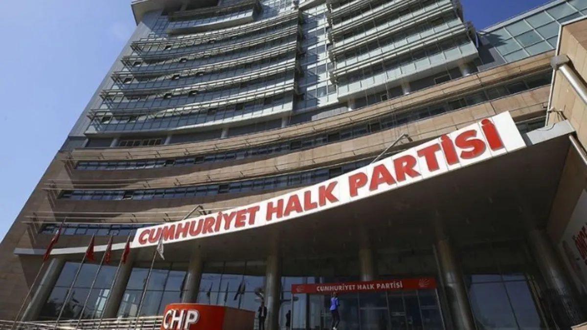 CHP’de toplu ihraç: Genel merkezden ’yolsuzlardan arının’ diyenlere operasyon