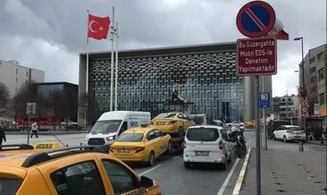 Taksilere sıkı denetim: Evrağı eksik olan taksilere ceza kesilip çekildi #istanbul