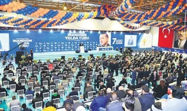 Demokrasi şöleni havasında kongre