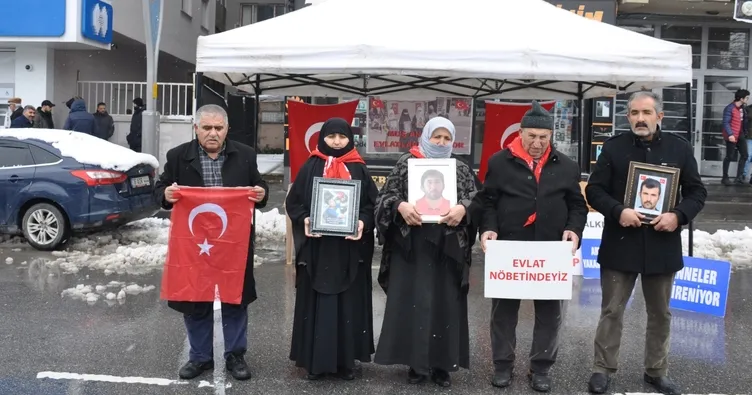 HDP önündeki evlat nöbeti devam ediyor