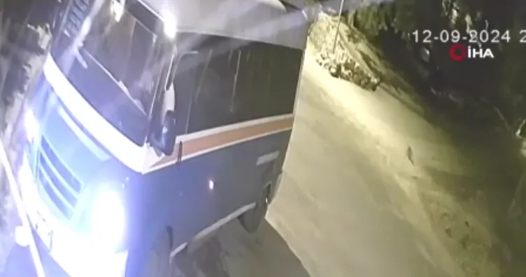 İzmir’de minibüs şoförünü silahla öldürmüştü! Katil zanlısından pes dedirten ifade: İşte cinayet anı