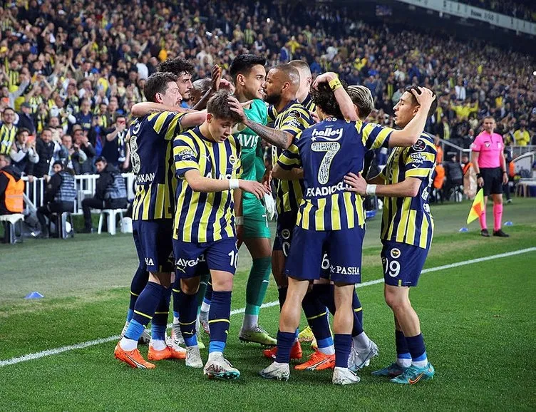 Son dakika Fenerbahçe transfer haberleri: Fenerbahçe’de sürpriz ayrılık! Takımla olan sözleşmesini uzatmıştı...
