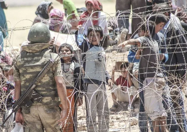 Suriyelilerin sınırda bekleyişi