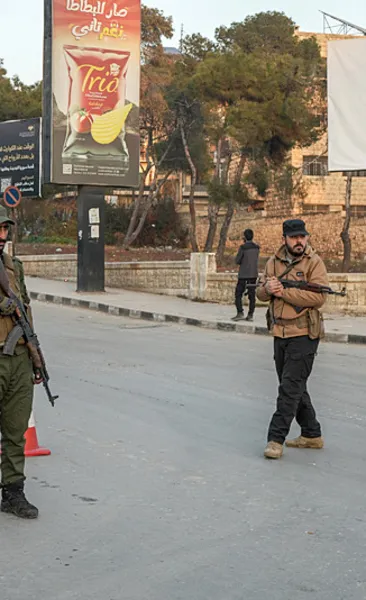 Suriye’den YPG/PKK’ya uyarı: Fırat Nehri’nin doğusuna çekilin