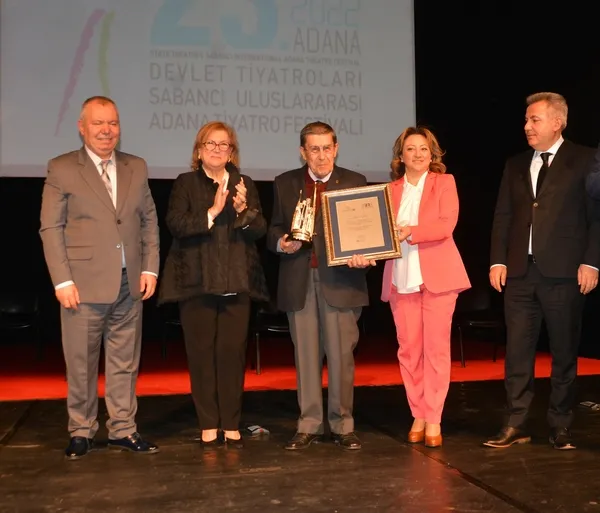 23-sabanci-uluslararasi-adana-tiyatro-festivali-basladi-1648449838269.jpg