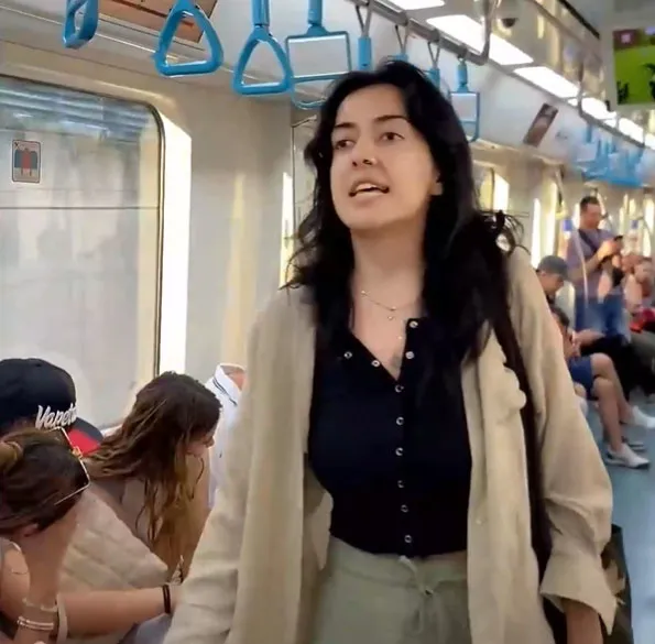 marmarayda-lgbt-propagandasi-toplu-tasimayi-provokasyon-alanina-cevirdi-1782751793461.jpg