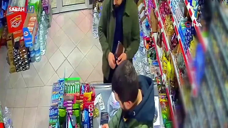 Arnavutköy'de bir şahıs sahte dolarla alışveriş yapıp para üstü aldı: O anlar kamerada | Video