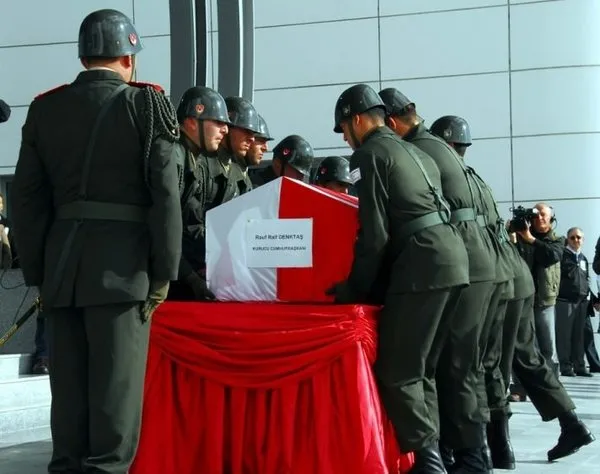 Rauf Denktaş'ın naaşı Cumhurbaşkanlığı'nda