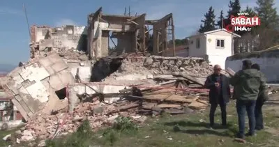 İzmir’de hurdacının girdiği bina çöktü! Enkazdan böyle çıkartıldı | Video