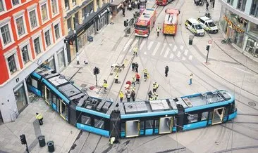 Tramvay dükkana girdi: Dört yaralı