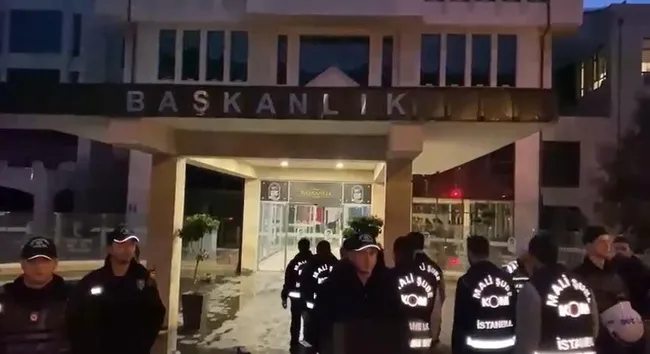 SON DAKİKA | Eyüpsultan Belediye Başkanı Özmen dahil 13 şüpheli tutuklandı