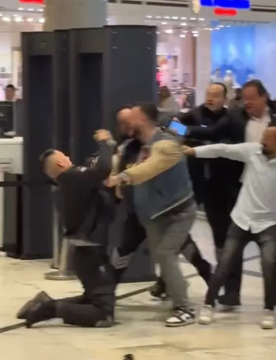 Bursa’da akılalmaz olay: Güvenlik görevlisi adamı ısırdı!