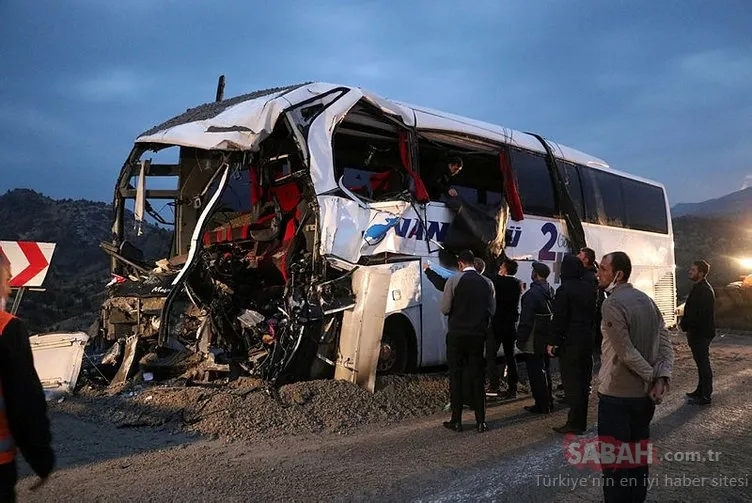 Siirt-Bitlis yolunda feci kaza: 4 ölü, 14 yaralı