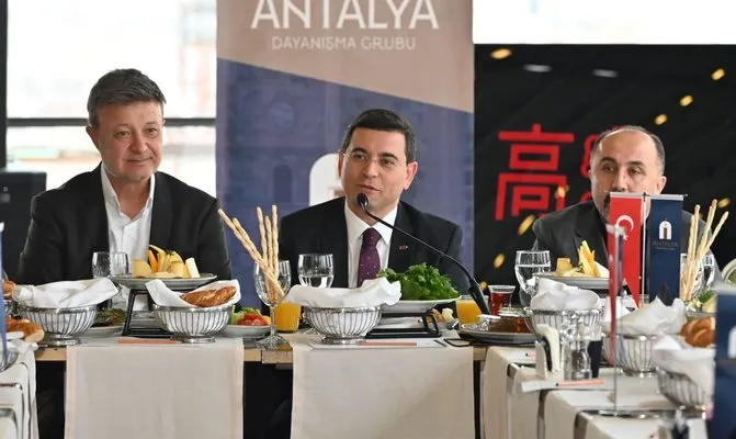 AK Parti’nin Antalya Büyükşehir Belediye Başkan Adayı Hakan Tütüncü: Antalya’yı altın çağına ulaştıracak projelerle geliyoruz