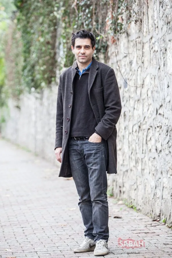 Cansel Elçin striptizci oluyor