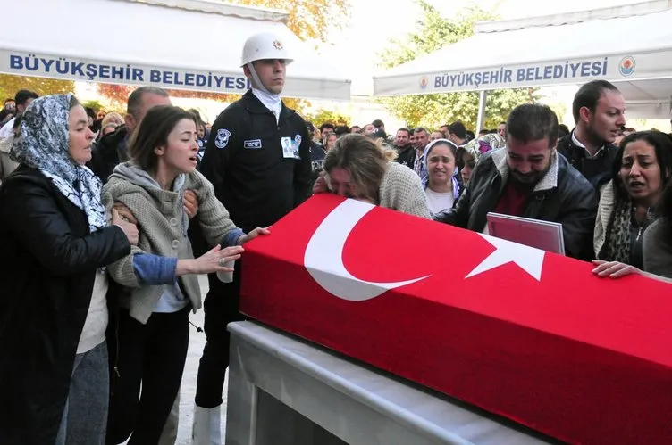 Adana’da patlama kurbanları gözyaşlarıyla uğurlandı