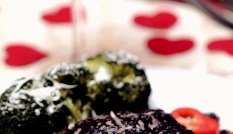 Zeytin Soslu ve Patates Mücverli Bonfile