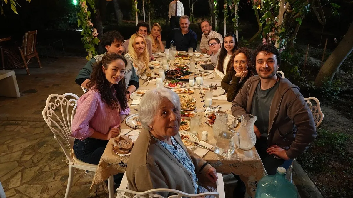 ‘Aile Saadeti'nden ilk tanıtım yayınlandı!