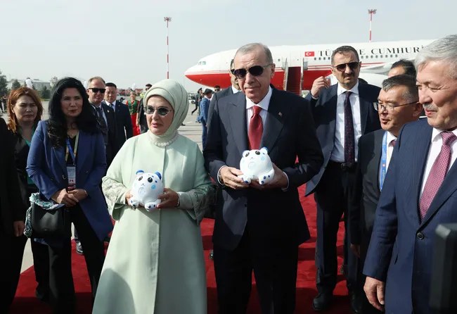 baskan-erdogan-sanghay-zirvesi-icin-kirgizistanda-1788173597178.jpg