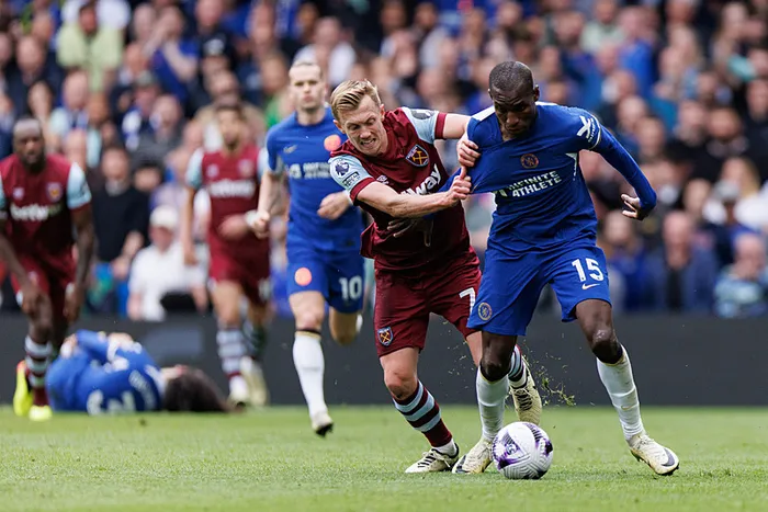 premier-ligde-liverpool-tottenhami-4-2-yendi-1714933298863.jpg