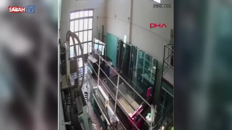 Malatya’da 5 büyüklüğünde deprem! Sarsıntı anı kamerada | Video