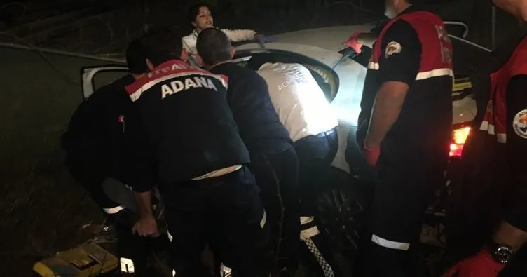 Adana’da otomobil şarampole devrildi: 1 ölü 1 yaralı