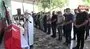 Polis babasının tabutuna babam diyerek koşup feryat etti | Video