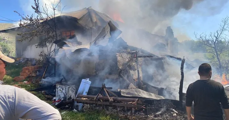 Tek katlı ev kullanılamaz hale geldi
