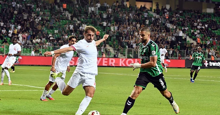 Boluspor, Sakaryaspor’u 4 golle geçti!