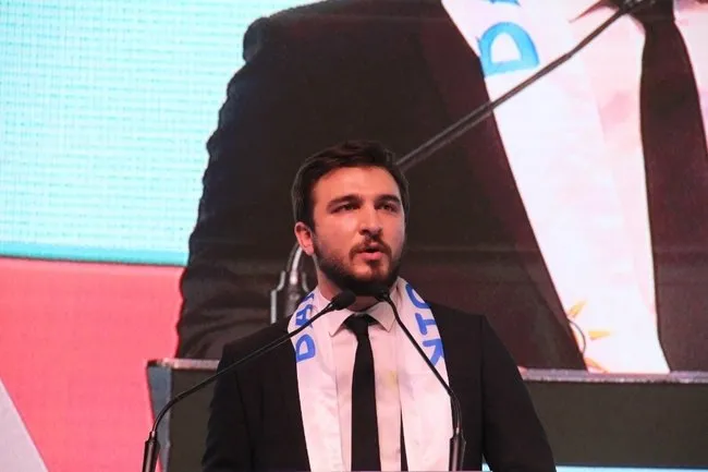 AK Gençler Bayram ile devam dedi