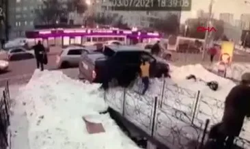 Son dakika: Korkunç olay!  Rusya’da kamyonet durakta bekleyenleri biçti