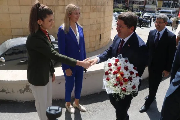 Adalet Bakanı Yılmaz Tunç Hakkari ziyaretinde