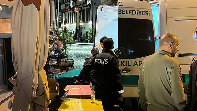 kutahyada-kan-donduran-cinayet-2-cocuk-annesi-is-yerinde-katledildi-1790705633321.jpeg