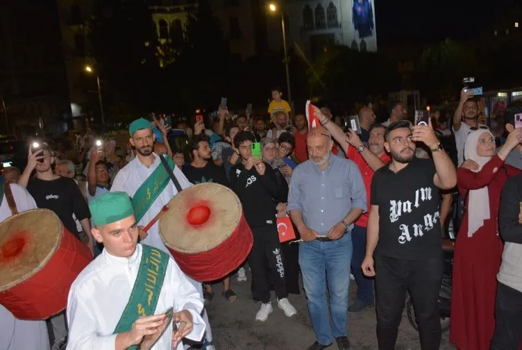 Dünyanın dört bir yanında kutlamalar başladı: Başkan Erdoğan’ın zaferi coşkuyla karşılandı!