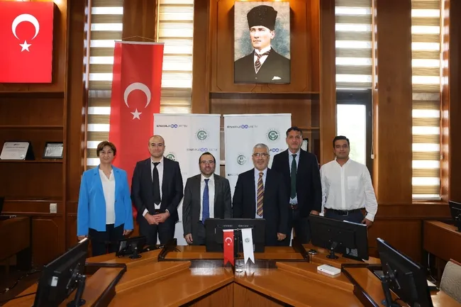 enerjisa-uretim-ile-cu-arasinda-stratejik-isbirligi-1765464667550.jpg