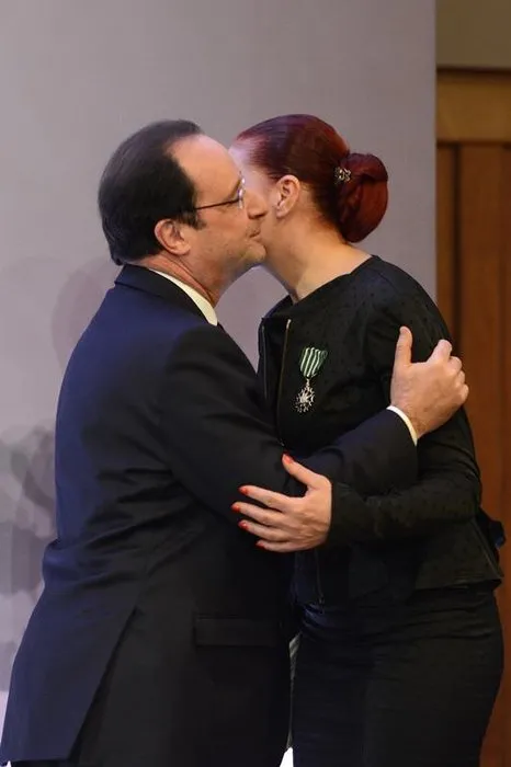 Hollande’dan Candan Erçetin’e edebiyat ve sanat nişanı