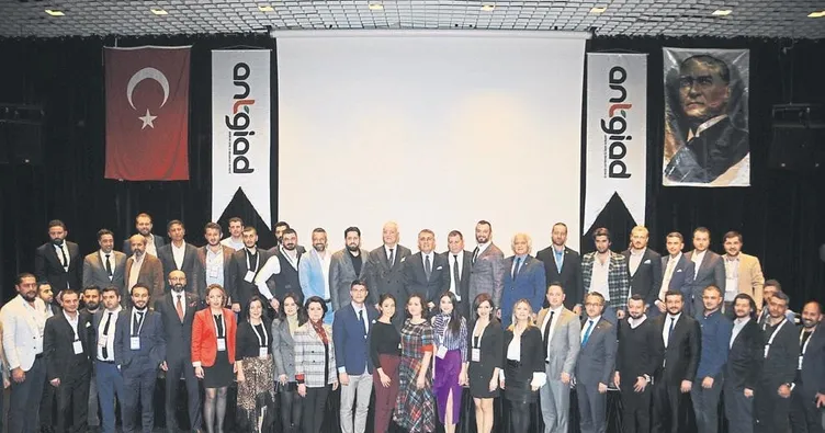 Liderliği öğrendiler