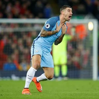 Son dakika Fenerbahçe transfer haberleri! Fenerbahçe'den Kolarov bombası!