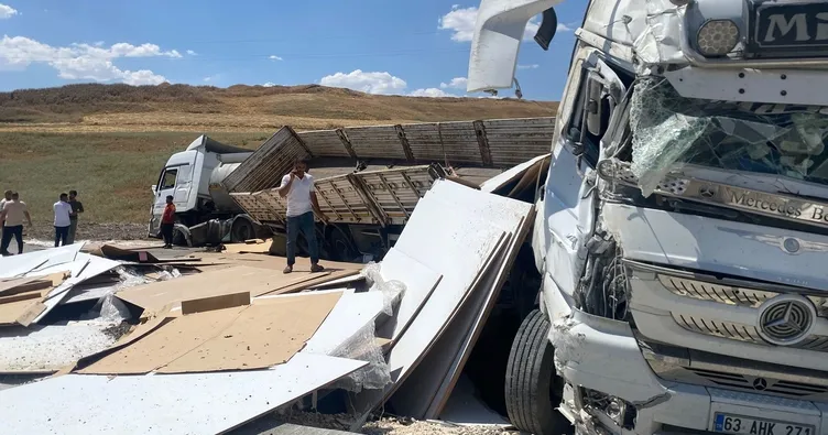 Cizre’de iki TIR çarpıştı: 2 yaralı