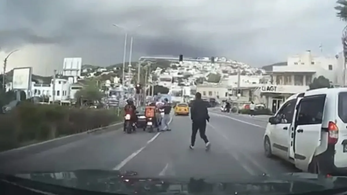 Bodrum’da kuryeyi yol ortasında darbettiler!