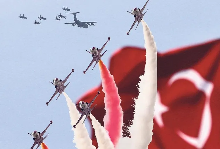 Görkemli kutlama! Ankara’da Türk Yıldızları, İstanbul’da SOLOTÜRK