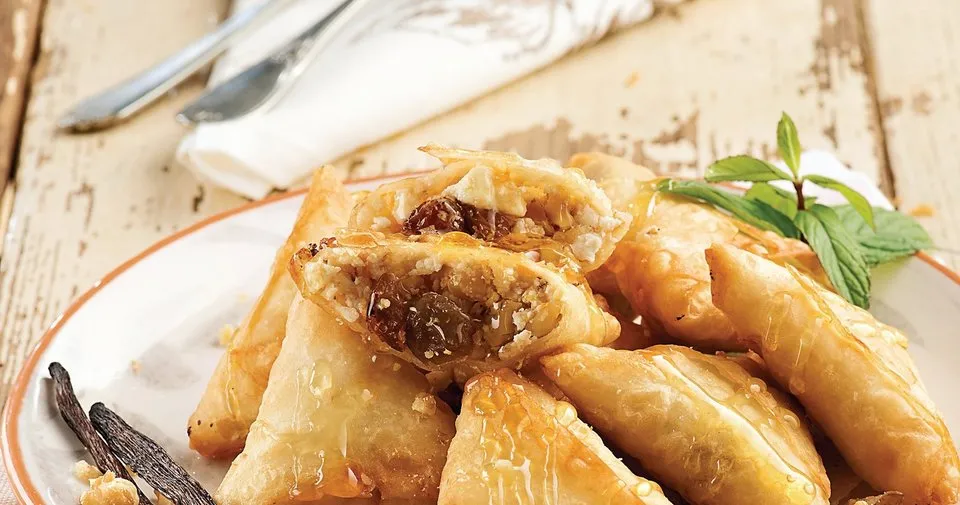 Ballı börek Tarifi BöreklerÇörekler ve Poğaçalar Sofra