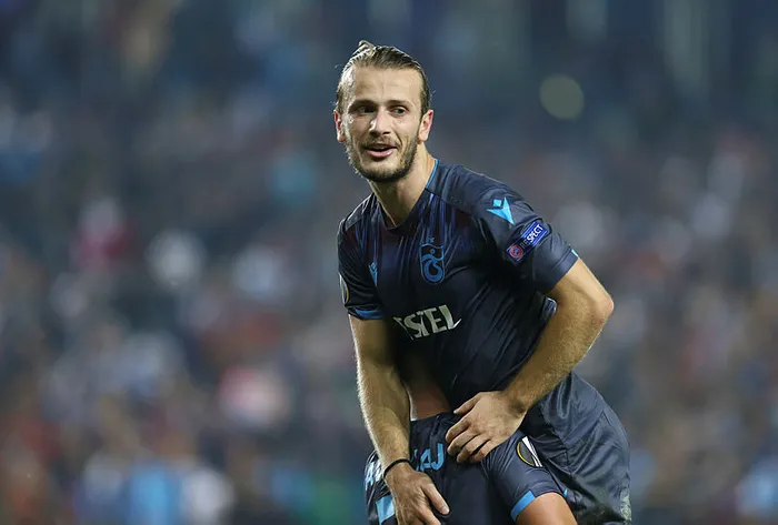 son-dakika-trabzonspor-transfer-haberi-trabzonsporda-ayrilik-ruzgari-avcidan-abdulkadir-ve-erce-karari-1655472417224.jpg