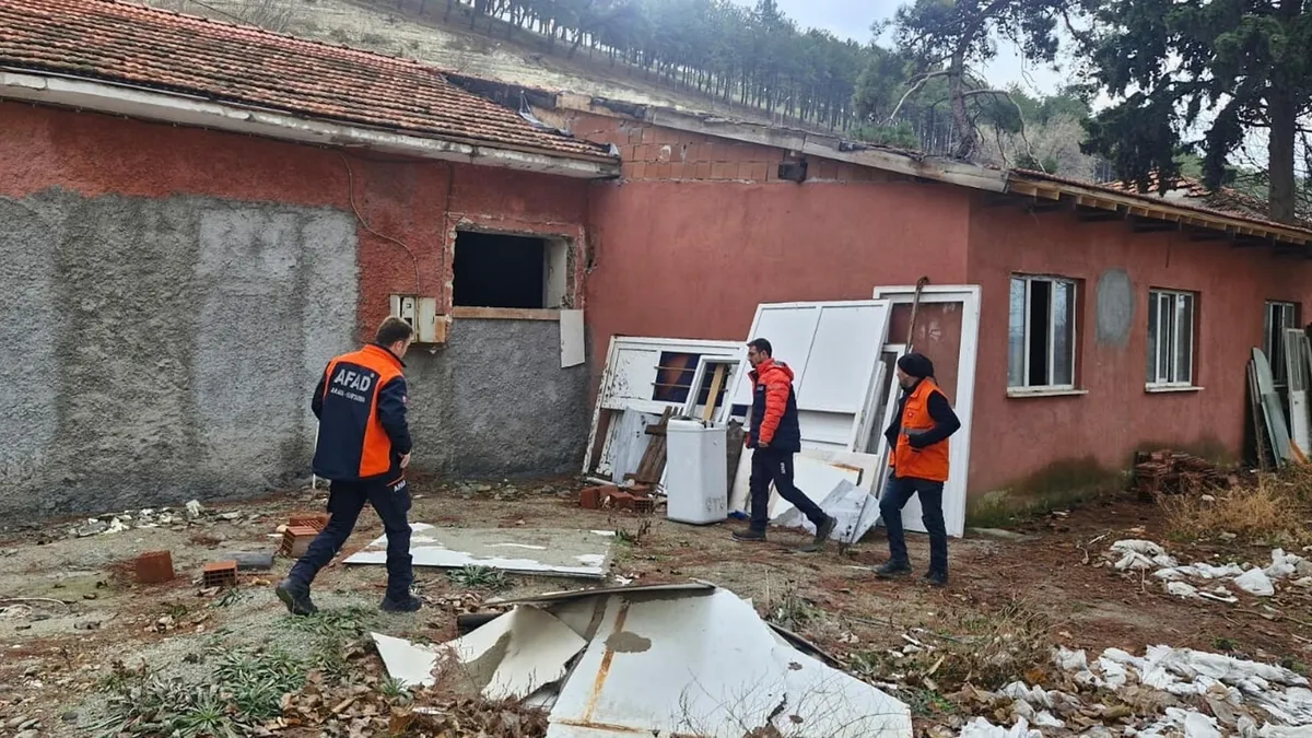 Manisa'da 59 yaşındaki kadın 2 gündür kayıp! 'Hayatından endişe ediyoruz' Manisa'da 59 yaşındaki kadın 2 gündür kayıp! 'Hayatından endişe ediyoruz'