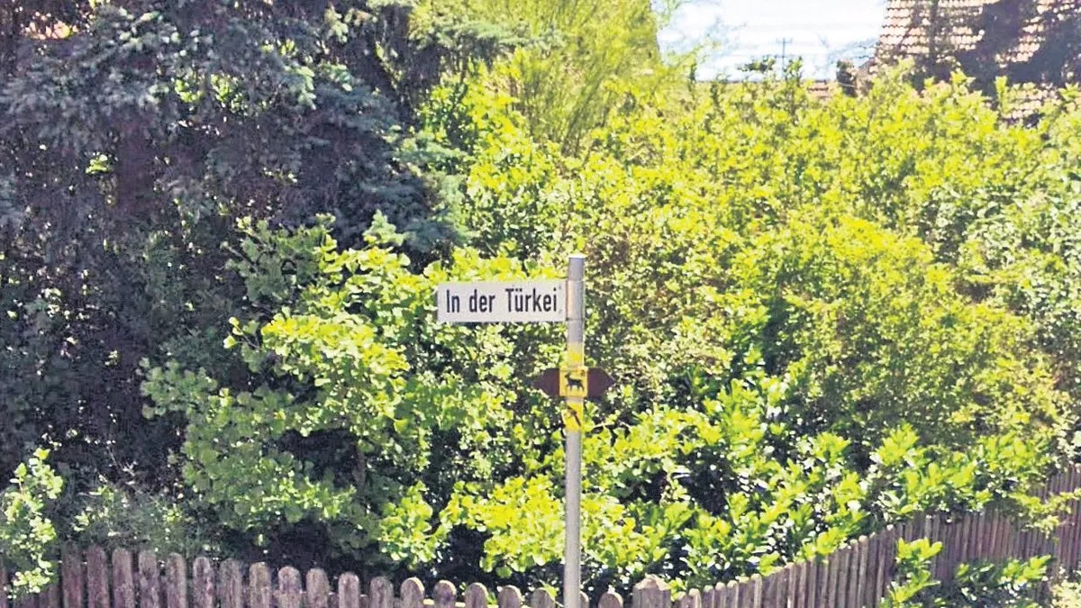 Türkiye sokağının tabelasını çaldılar