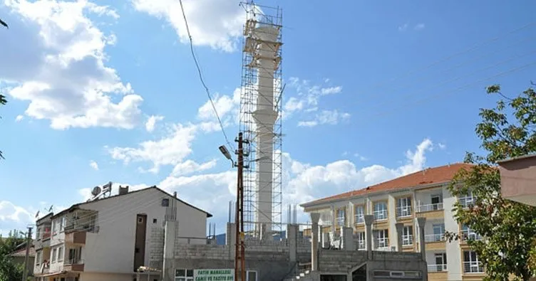 Cami ve taziye evinin inşaatı devam ediyor