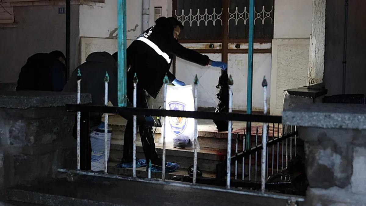 Nevşehir’de baba ve oğlu bıçaklı kavgada birbirini yaraladı Nevşehir’de baba ve oğlu bıçaklı kavgada birbirini yaraladı