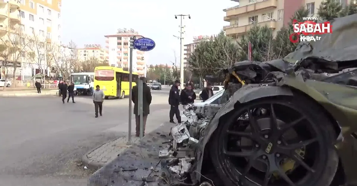 luks otomobil halk otobusu ile carpisti 1 olu 7 yarali