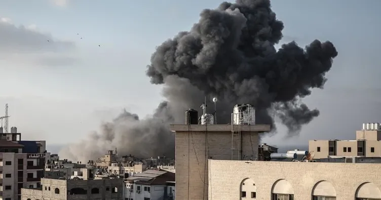 Katil İsrail Gazze’de okulu vurdu: 15 ölü