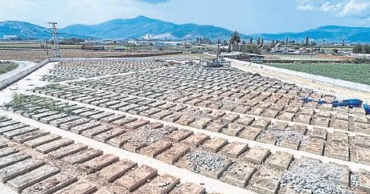 İzmir’e çift katlı mezarlar geliyor